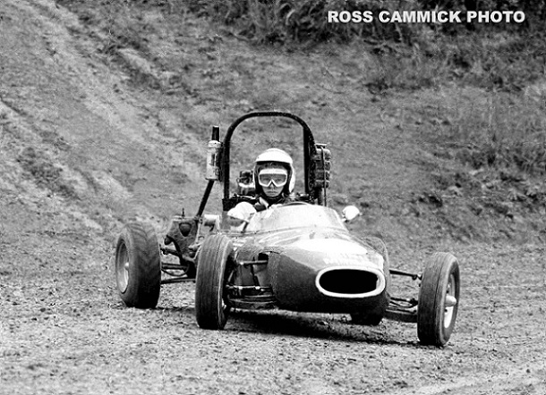 Name:  MiniMinus  Chamberlain Rd 1975.jpg
Views: 909
Size:  147.7 KB