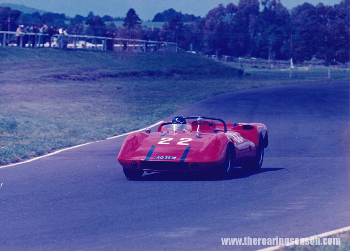 Name:  Geoff Mardon, Stanton Corvette, Pukekohe 1967-68.jpg
Views: 2288
Size:  113.6 KB