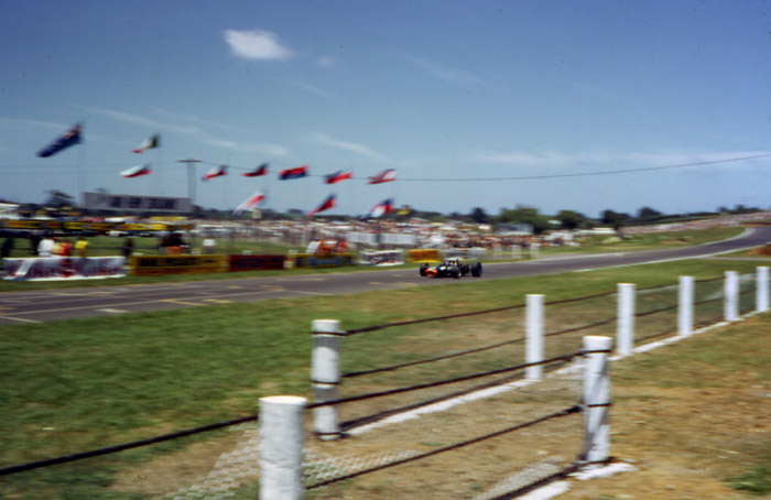 Name:  Bruce McLaren BRM V8 Pukekohe Jan 68.jpg
Views: 2616
Size:  77.9 KB