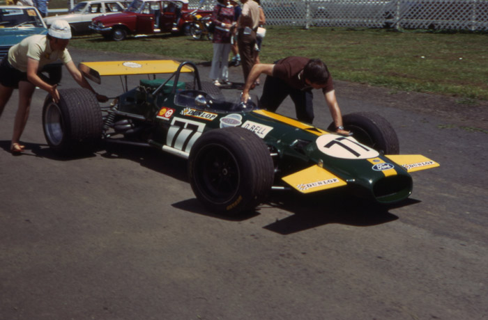 Name:  Derek Bell Brabham Cosworth Pukekohe Jan 70.jpg
Views: 2358
Size:  81.0 KB