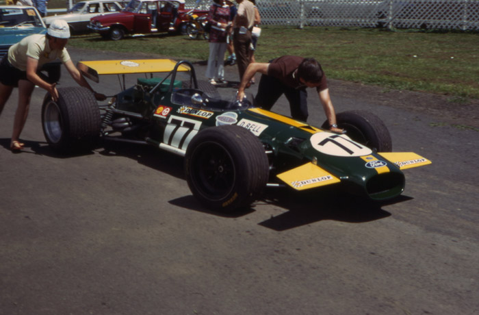 Name:  Derek Bell Brabham Cosworth Pukekohe Jan 70.jpg
Views: 2602
Size:  81.0 KB