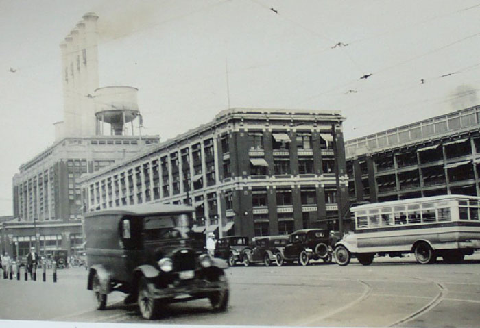 Name:  pc_mi_detroit_ford_factory_highland_120882.jpg
Views: 1330
Size:  70.4 KB