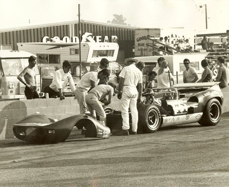 Name:  McLaren Riverside Pits 1968.jpg
Views: 1730
Size:  143.9 KB