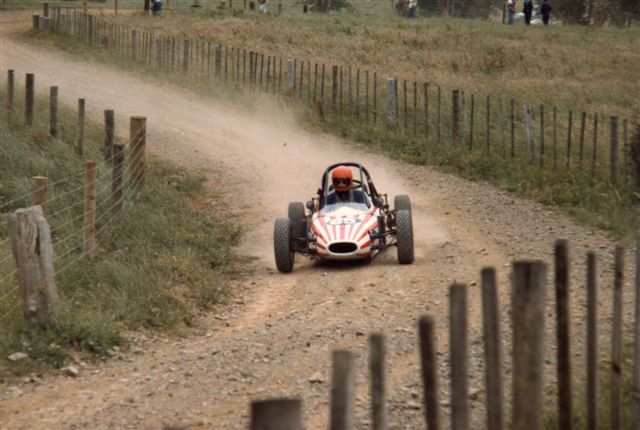 Name:  Ross McCorkindale at Cossey's Farm 85.jpg
Views: 1263
Size:  60.0 KB