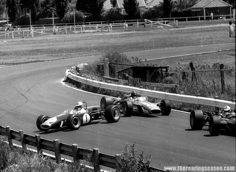Name:  1968 WFARM TASMAN HULME SPINS PRACTICE 2.jpg
Views: 3227
Size:  149.1 KB