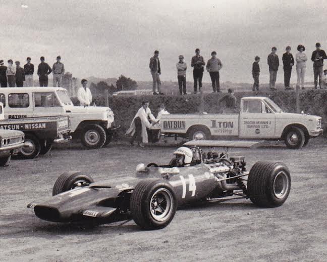 Name:  Graeme Lawrence. Baypark.jpg
Views: 1959
Size:  41.7 KB