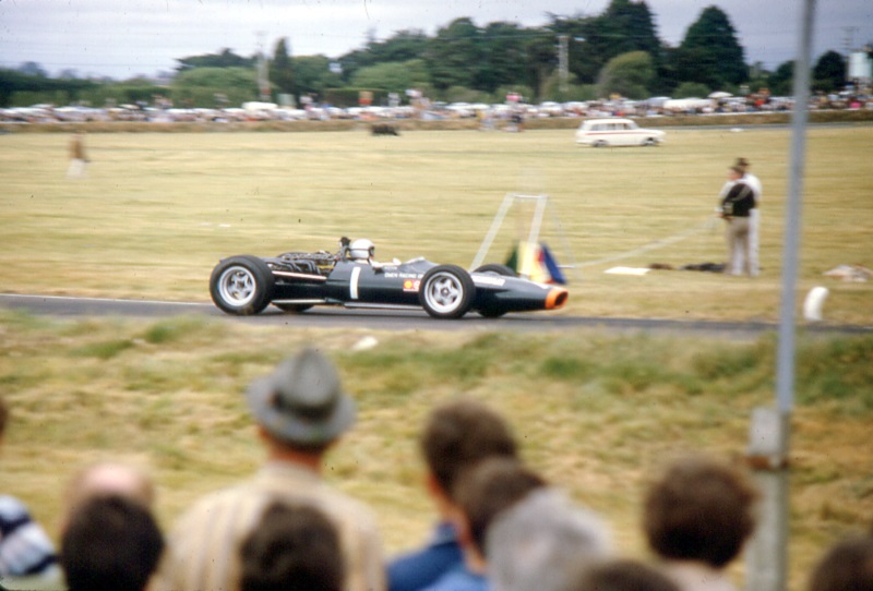 Name:  3 Bruce McLaren v12 BRM.jpg
Views: 2716
Size:  113.5 KB