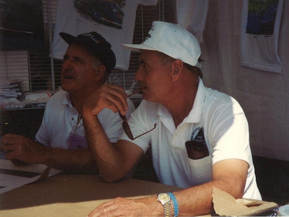 Name:  Hulme and Follmer signing autographs. August 1992.jpg
Views: 842
Size:  165.4 KB