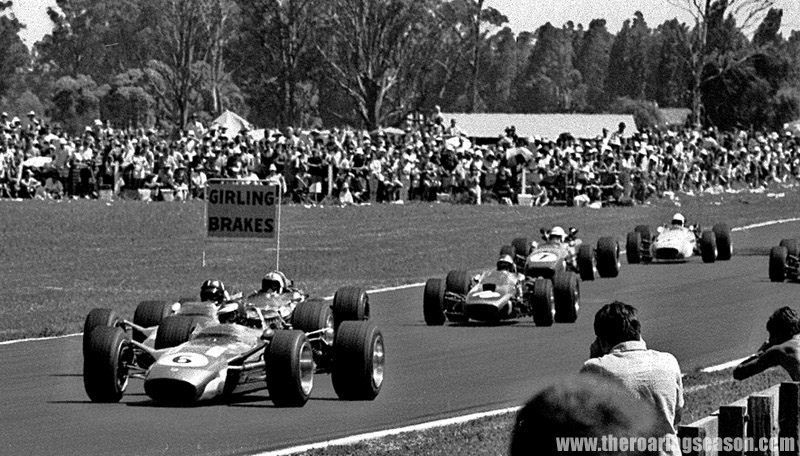 Name:  1968 TASMAN  WARWICK FARM JIM CLARK AND ALL CREEK CORNER NZMRA.jpg
Views: 1473
Size:  161.2 KB