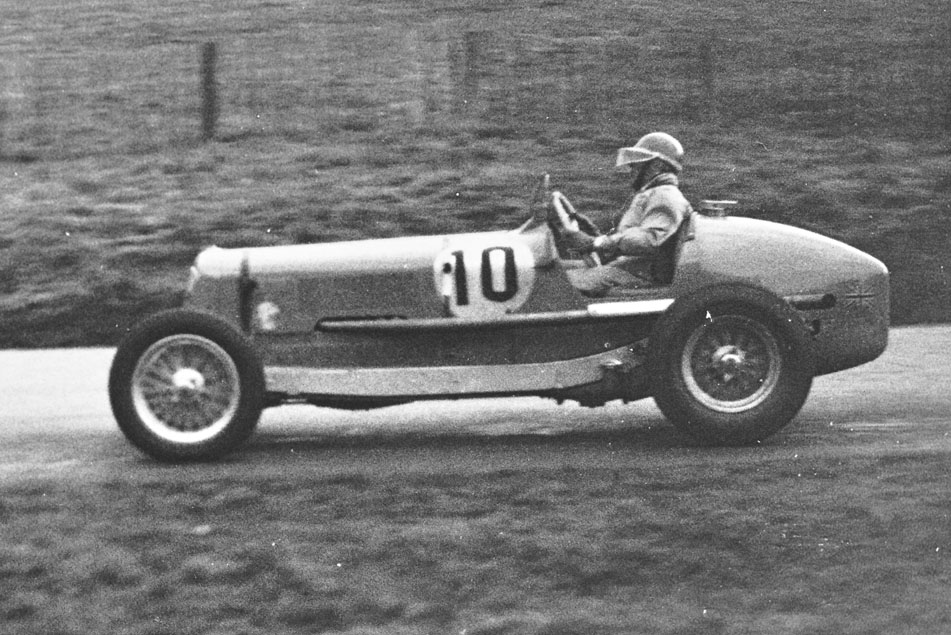 Name:  137_0827_010b Earl Howe.jpg
Views: 1472
Size:  168.7 KB
