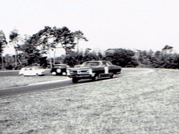 Name:  Pukekohe 1966-67 -hairpin # 2, CCI03082015 (3).jpg
Views: 1407
Size:  83.5 KB