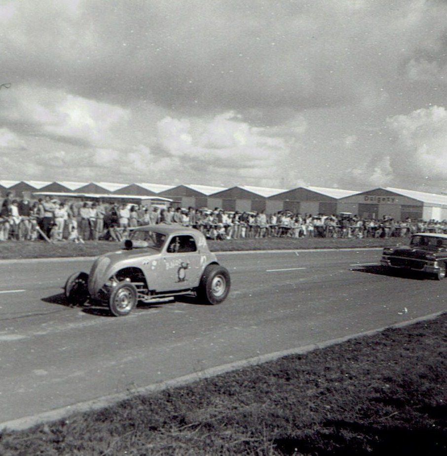 Name:  Drag Races Wiri April '71 Zhivago and Baloo #3,  CCI06092015_0001 (3).jpg
Views: 1194
Size:  179.8 KB