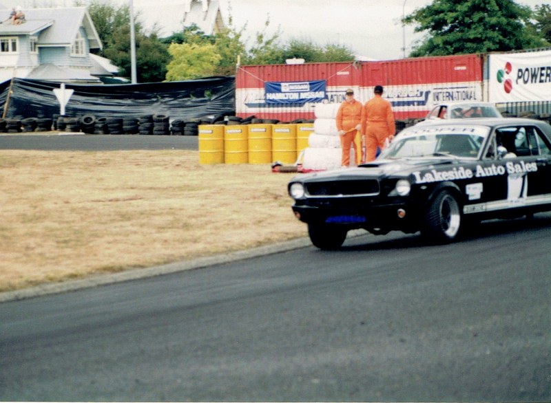 Name:  Telecom Classic 1994 Mustang 3rd pic #2,  CCI10092015 (2) (800x586).jpg
Views: 2390
Size:  135.9 KB