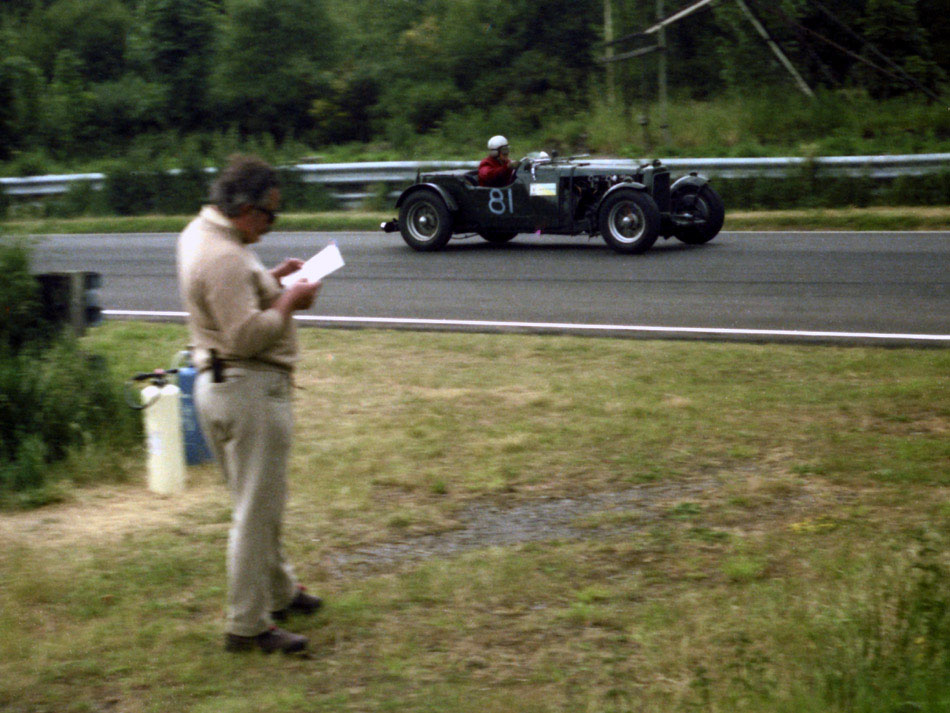 Name:  175_0614_117 Aston Martin - Bob Fowler.jpg
Views: 1369
Size:  175.3 KB