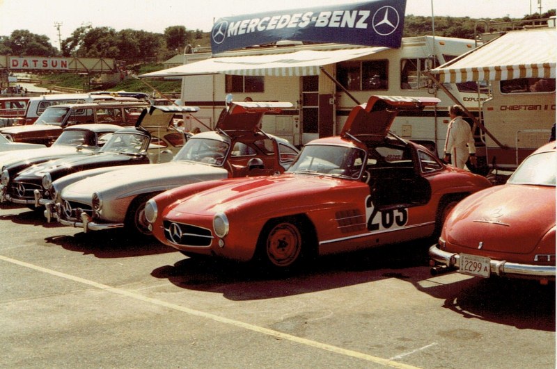 Name:  Monterey Historics 1982 Mercededs 300 SL Gullwings 4 of them CCI25092015 (800x531).jpg
Views: 1046
Size:  156.6 KB