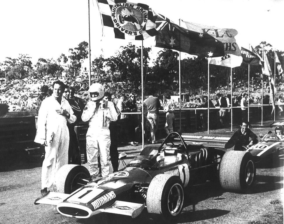 Name:  Matich. M10 B. Sept. 1970. #4.jpg
Views: 1172
Size:  172.7 KB