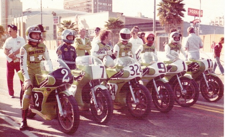 Name:  Kawasaki 750 line up at Long Beach 1976.jpg
Views: 1274
Size:  181.8 KB
