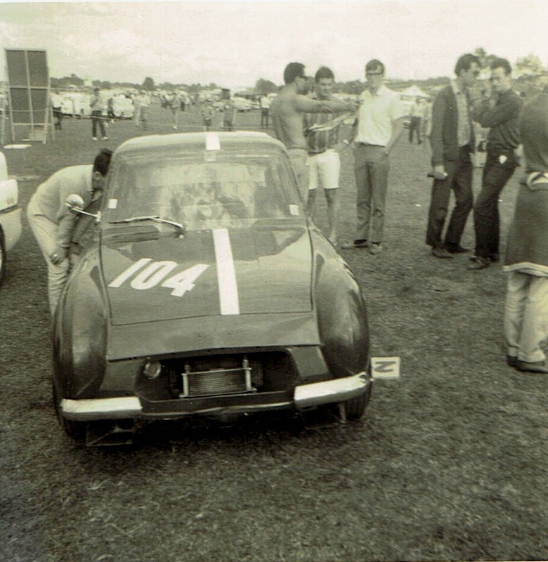 Name:  Pukekohe April 1966 #7, Lotus Anglia Paul Fahey CCI12102015_0003 (780x800).jpg
Views: 8826
Size:  161.4 KB