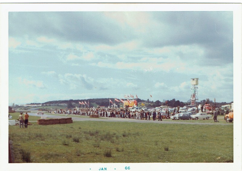 Name:  Pukekohe 1965 Gold Leaf 3 hour Wills 6 hour Minispinning CCI12102015_0003 (800x566).jpg
Views: 5712
Size:  106.8 KB