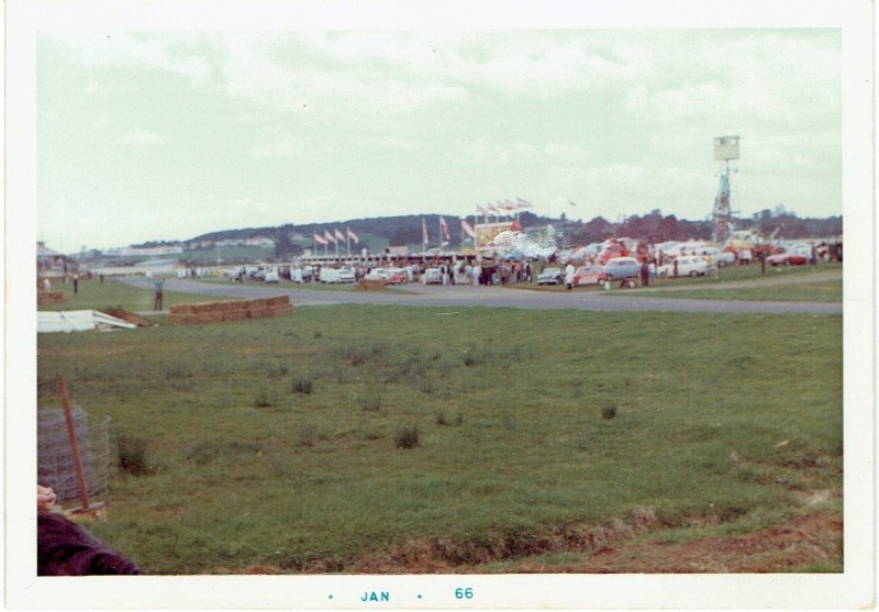 Name:  Pukekohe 1965 Gold Leaf 3 hour Wills 6 Hour the pits. CCI12102015 (800x557).jpg
Views: 9527
Size:  107.7 KB