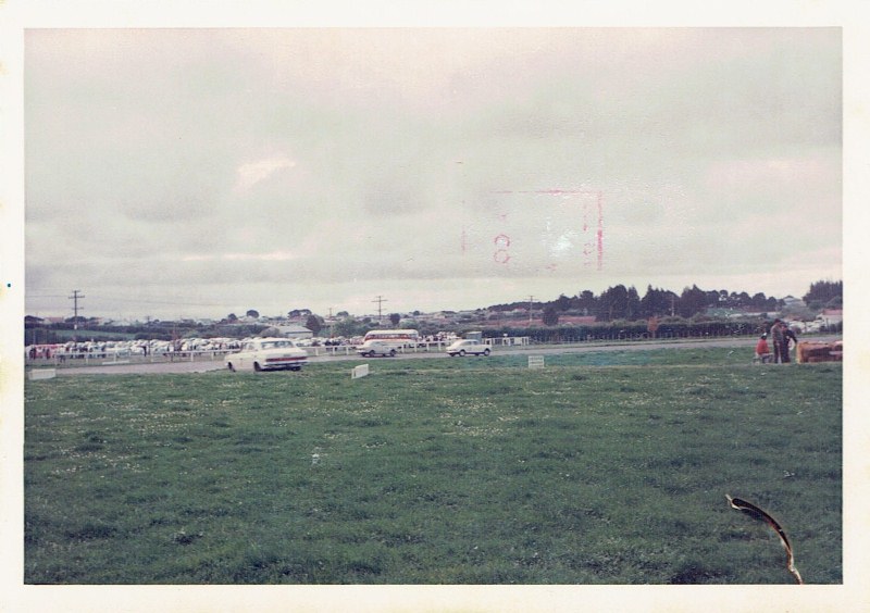 Name:  Pukekohe 1967 Gold Leaf 3 Hour Wills 6 Hour #4, Zephyr MK4CCI12102015_0003 (800x564).jpg
Views: 5332
Size:  115.2 KB