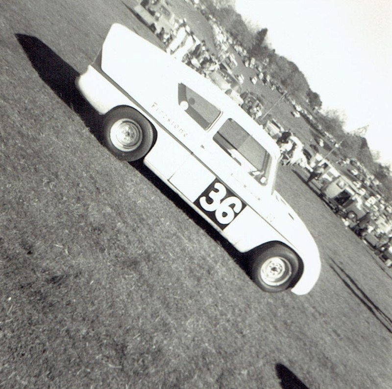 Name:  Pukekohe May 1966 #18 Lotus Anglia v1,  v2, CCI13102015_0001 (2) (800x795).jpg
Views: 3703
Size:  173.5 KB