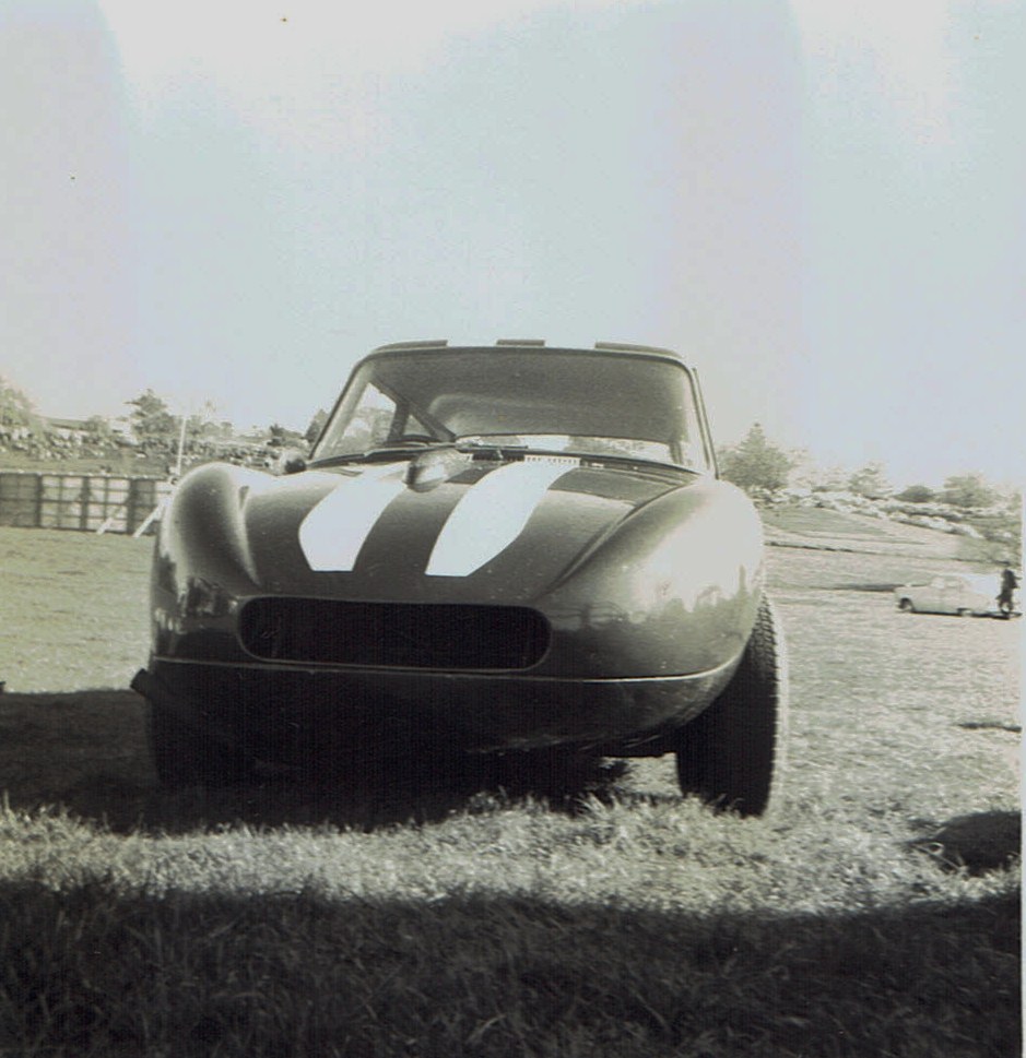 Name:  Pukekohe May 1966 #22  Austin A40 -Ford Mike Meek v2, CCI13102015_0004 (2).jpg
Views: 2928
Size:  164.6 KB