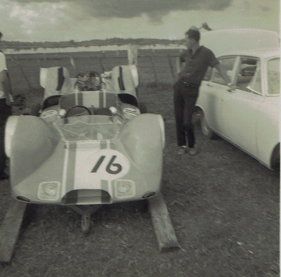 Name:  Pukekohe May 1966 #24 Heron Daimler v2, CCI14102015_0001 (2).jpg
Views: 2873
Size:  152.3 KB
