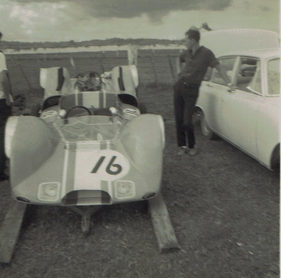 Name:  Pukekohe May 1966 #24 Heron Daimler v2, CCI14102015_0001 (2).jpg
Views: 3437
Size:  152.3 KB