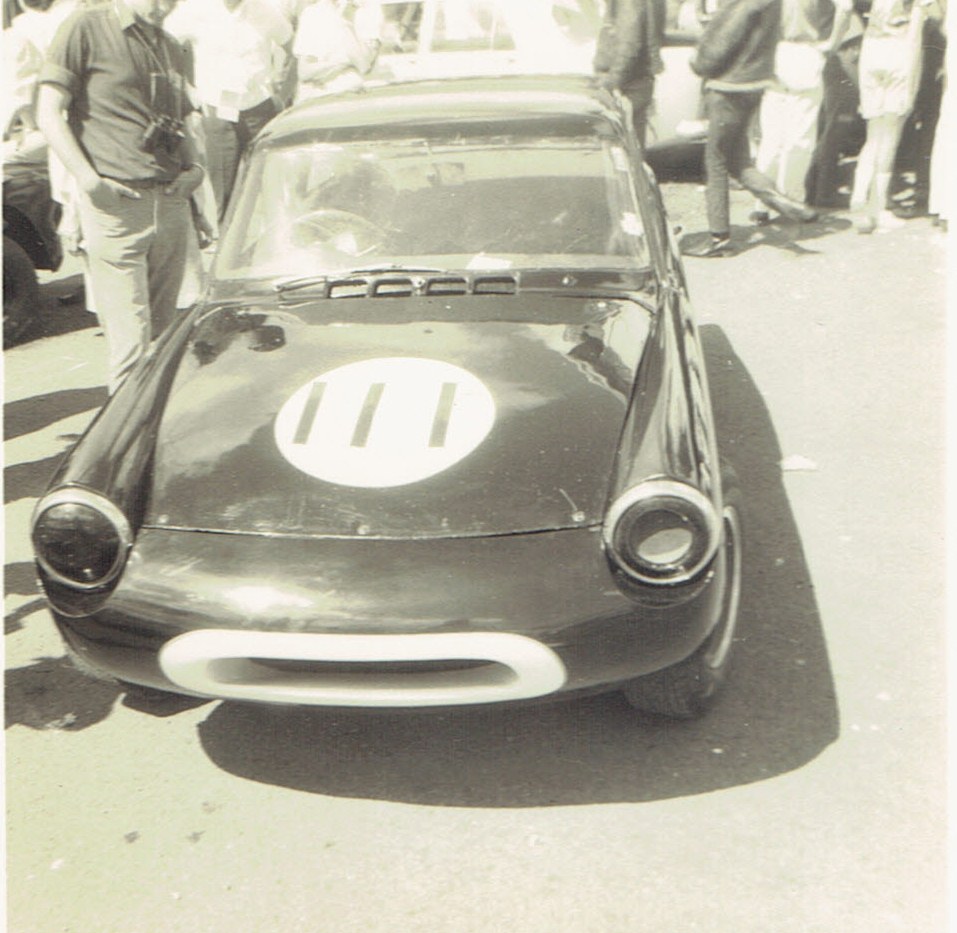 Name:  Pukekohe Jan 1968 GP #15 A40 Farina S Jim Mullins v2, CCI17102015_0002 (2).jpg
Views: 2726
Size:  174.3 KB