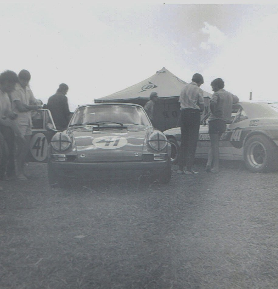 Name:  Pukekohe Jan 1971 GP #5 Porsche 911 Jim Palmer pic #1, v2, CCI18102015_0002 (2).jpg
Views: 2866
Size:  124.7 KB