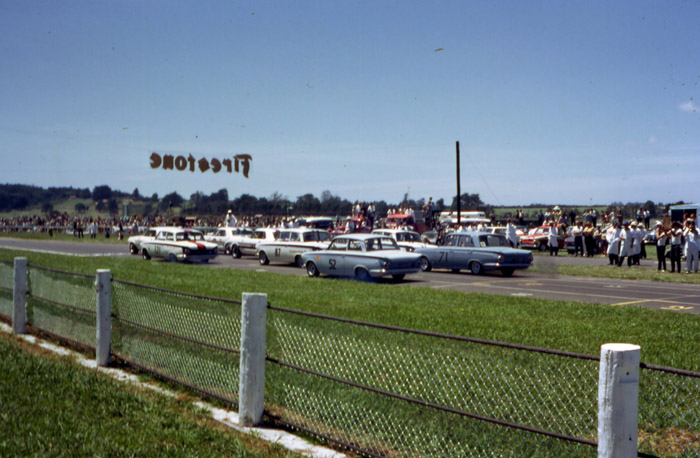 Name:  Mustangs Fairlane  Pukekohe Jan 68.jpg
Views: 2518
Size:  104.5 KB