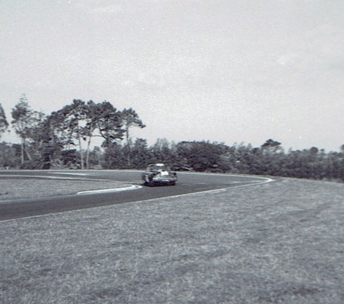 Name:  Pukekohe 1967 #5, Zephyr Corvette Rod Coppins pic3, v3, CCI19102015_0002 (2).jpg
Views: 1935
Size:  103.2 KB