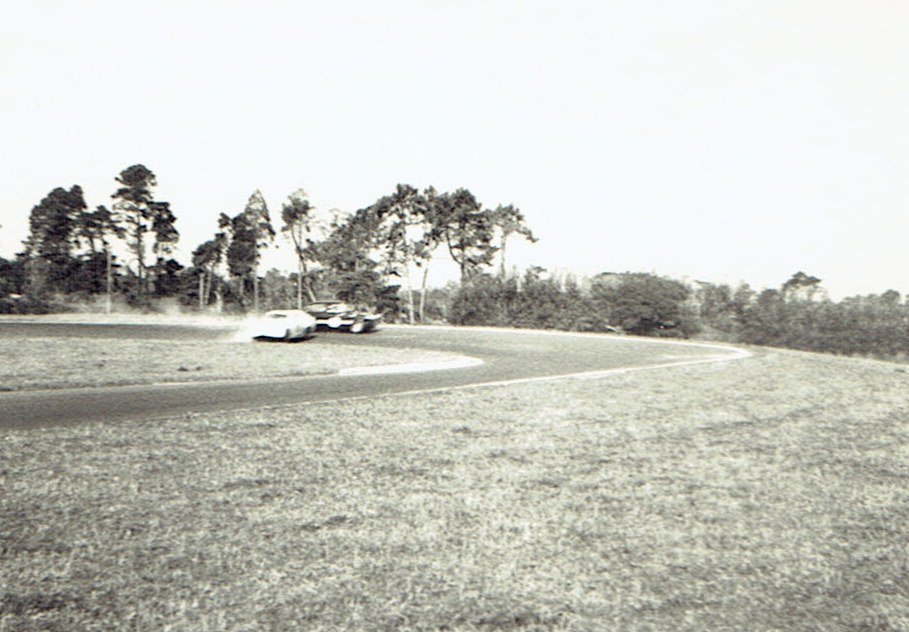 Name:  Pukekohe 1967 #8 Zephyr Corvette and Anglia -sideways v3, CCI20102015_0004 (2).jpg
Views: 1876
Size:  137.7 KB