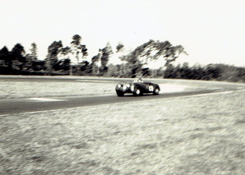 Name:  Pukekohe Dec 1966 #21 Jaguar XK120  1, v3, CCI21102015_0006 (2).jpg
Views: 2500
Size:  119.1 KB