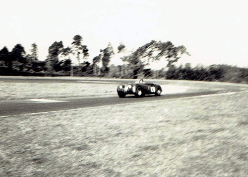 Name:  Pukekohe Dec 1966 #21 Jaguar XK120  1, v3, CCI21102015_0006 (2).jpg
Views: 2206
Size:  119.1 KB