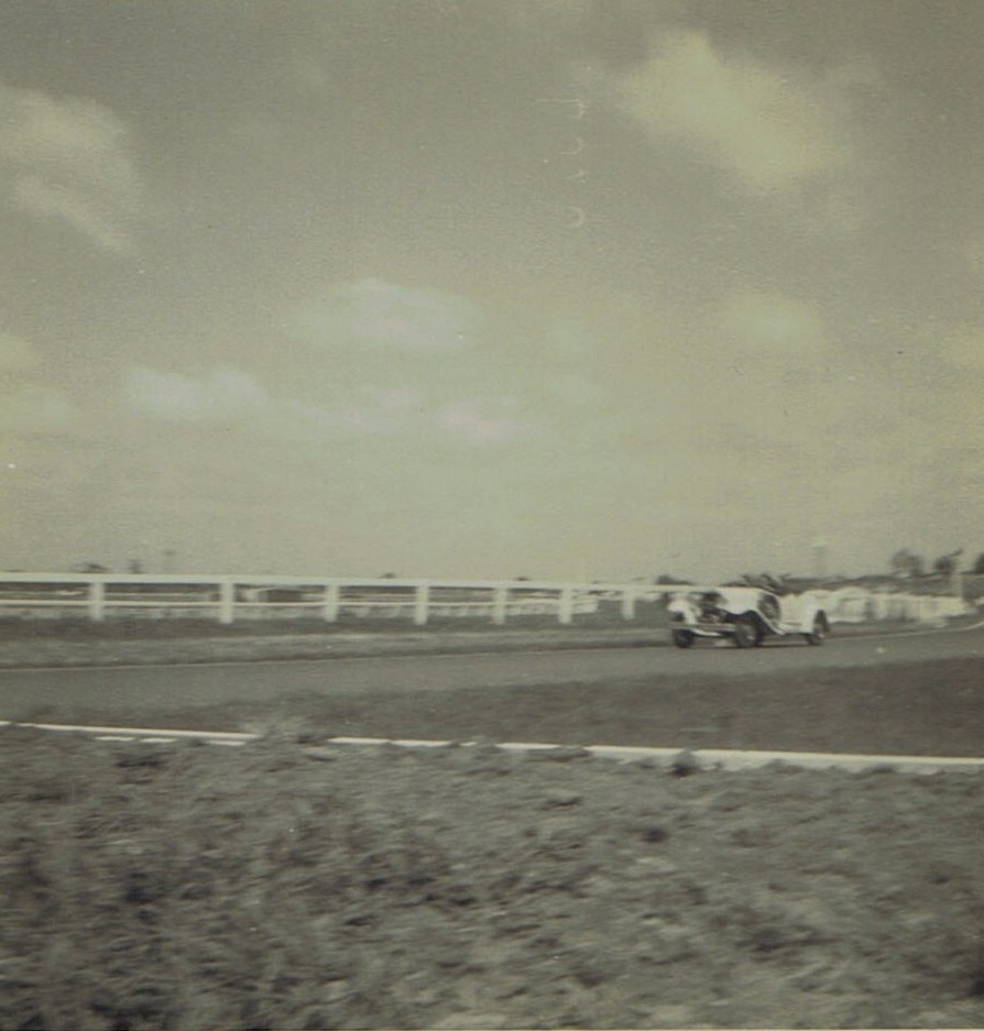 Name:  Pukekohe Nov 1967 #7 Vintage car demonstration laps v2, CCI23102015_0006 (2).jpg
Views: 2080
Size:  131.0 KB