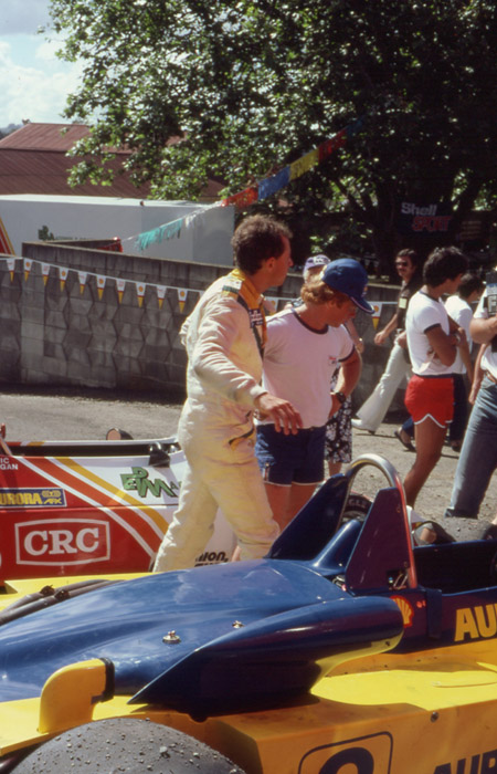 Name:  Roberto Moreno Pukekohe Jan 77 a.jpg
Views: 2627
Size:  117.9 KB