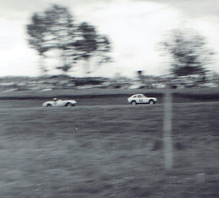 Name:  Pukekohe Jan 1967 GP #11 Sports cars [ Honda s600 ] v2, CCI13112015_0004 (2).jpg
Views: 1605
Size:  104.1 KB