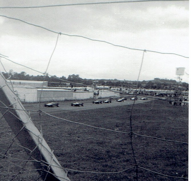 Name:  Pukekohe Jan 1966 GP #16 single seaters  group v2, CCI17112015 (2).jpg
Views: 1633
Size:  114.6 KB