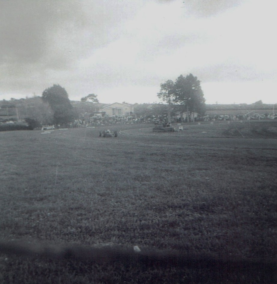 Name:  Pukekohe Jan 1966 GP #20 single seater #7 CCI17112015_0004.jpg
Views: 1508
Size:  139.3 KB