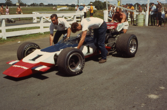 Name:  Ron Grable McLaren M10A Chev Pukekohe Jan 70.jpg
Views: 2233
Size:  98.5 KB
