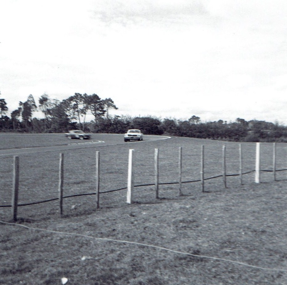 Name:  Pukekohe 1966-68 #10 Mustang and Anglia the hairpin CCI20112015_0001.jpg
Views: 2269
Size:  161.3 KB