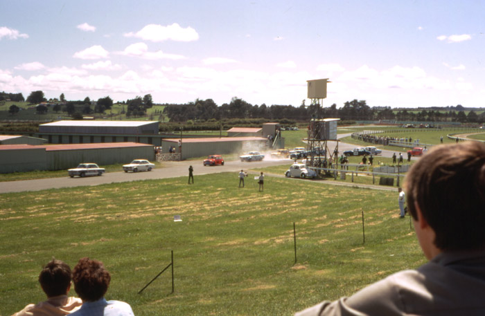 Name:  Start 0-4200cc race  Pukekohe Oct 69.jpg
Views: 2067
Size:  87.1 KB