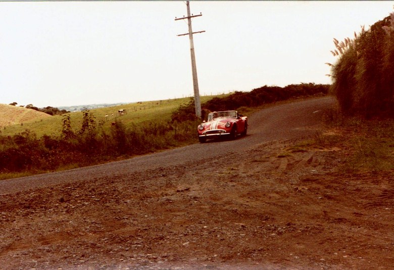 Name:  AHCCNZ Otaua Hill Climb 1985 #18 Daimler SP 250 red CCI30112015_0002 (780x534).jpg
Views: 2010
Size:  131.2 KB