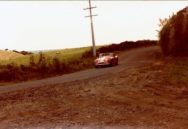 Name:  AHCCNZ Otaua Hill Climb 1985 #18 Daimler SP 250 red CCI30112015_0002 (780x534).jpg
Views: 3036
Size:  131.2 KB