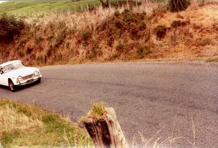 Name:  AHCCNZ Otaua Hill Climb #19 Triumph TR5 !! v2, CCI30112015_0003 (2) (750x509).jpg
Views: 2312
Size:  159.5 KB