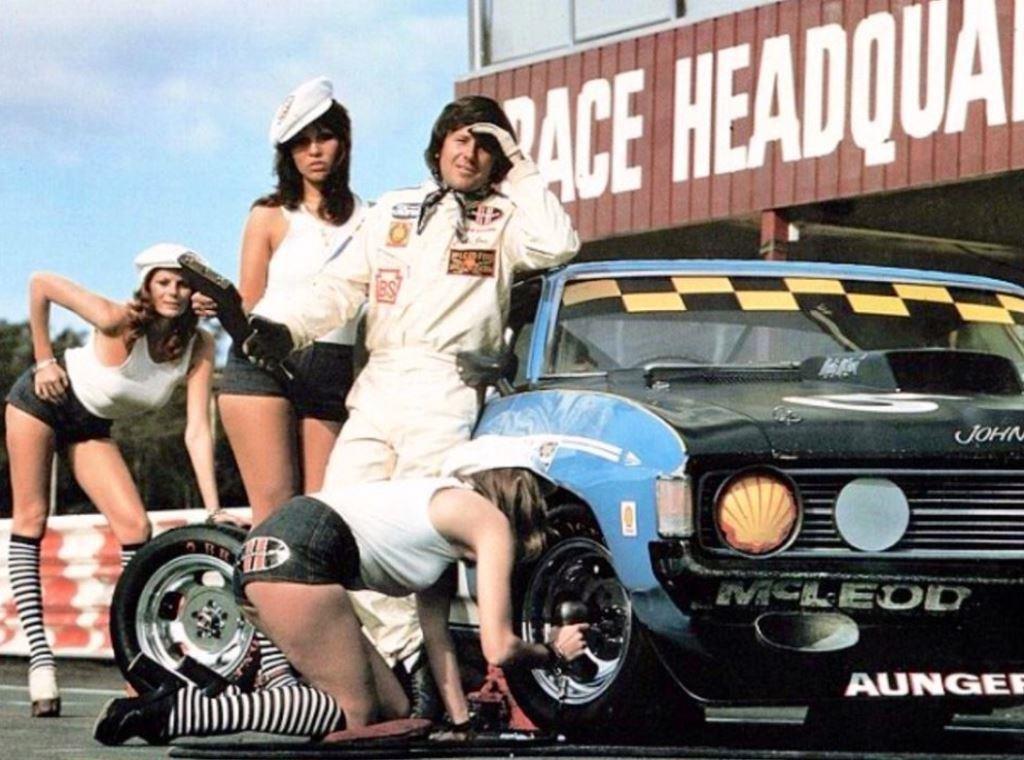 Name:  Ozzie pit crew.jpg
Views: 1117
Size:  115.6 KB