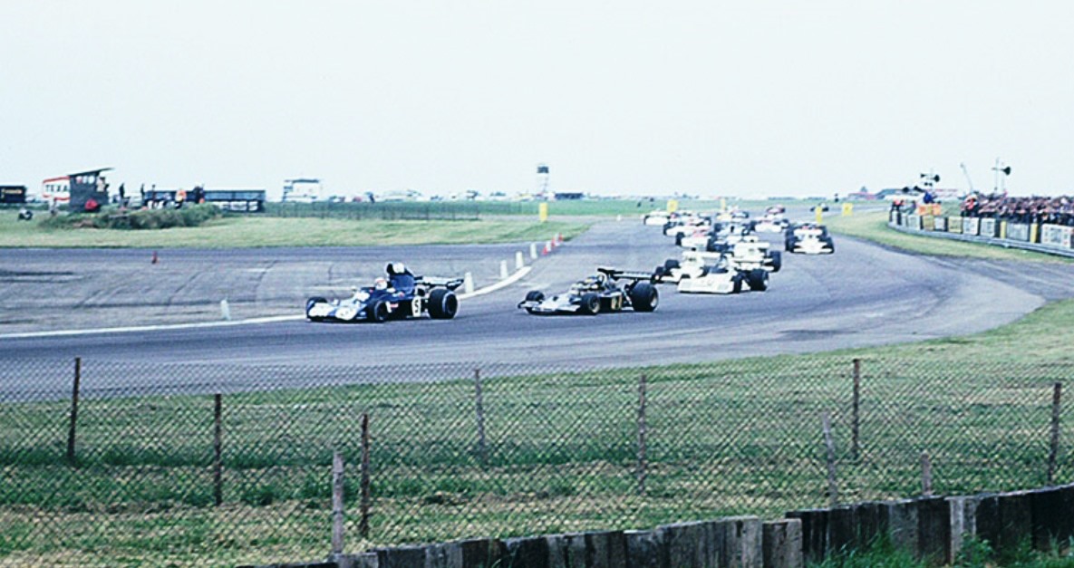 Name:  1973 Silverstone race. lap # 1. 2.jpg
Views: 1666
Size:  183.9 KB