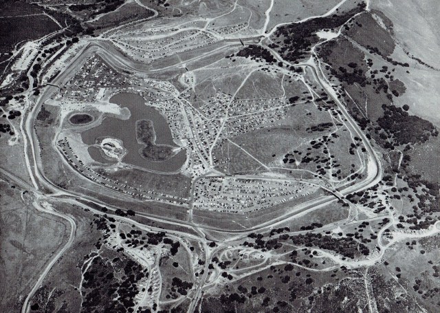 Name:  Monterey Historics 1982 aerial photo CCI10092015 (455x640) (1).jpg
Views: 898
Size:  162.8 KB